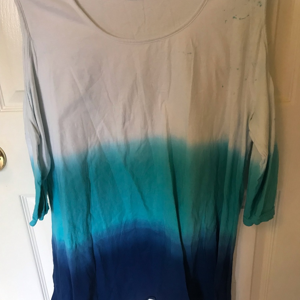 NWOT top shoulderless white blue top